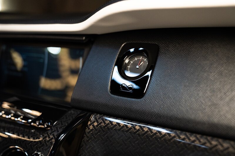 Used 2023 Rolls-Royce Cullinan Black Badge w/ Dark Exterior Package AWD/4WD image 22