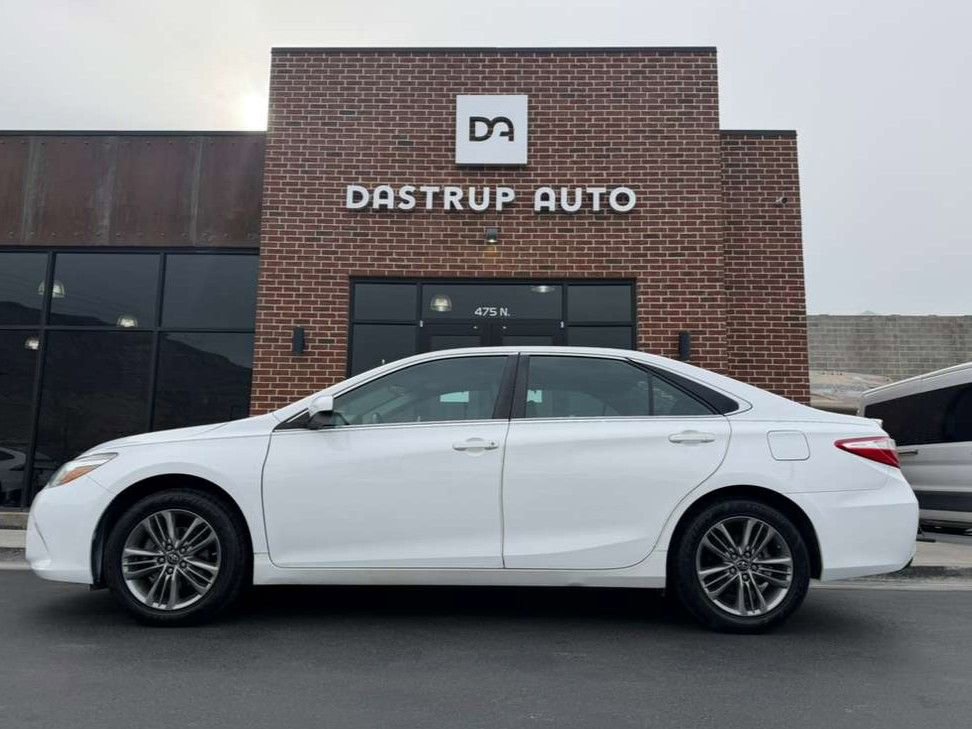 Used 2016 Toyota Camry SE image 7