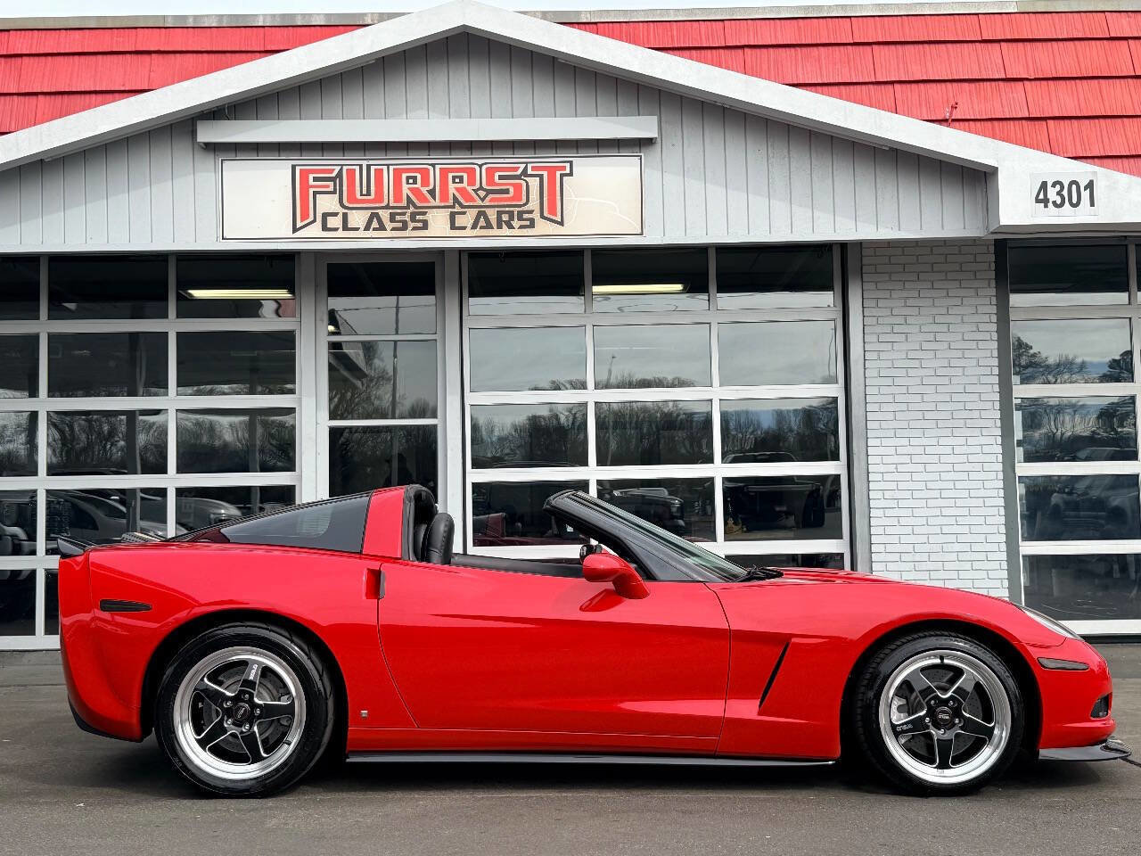 Used 2006 Chevrolet Corvette Coupe w/ Performance Package image 9