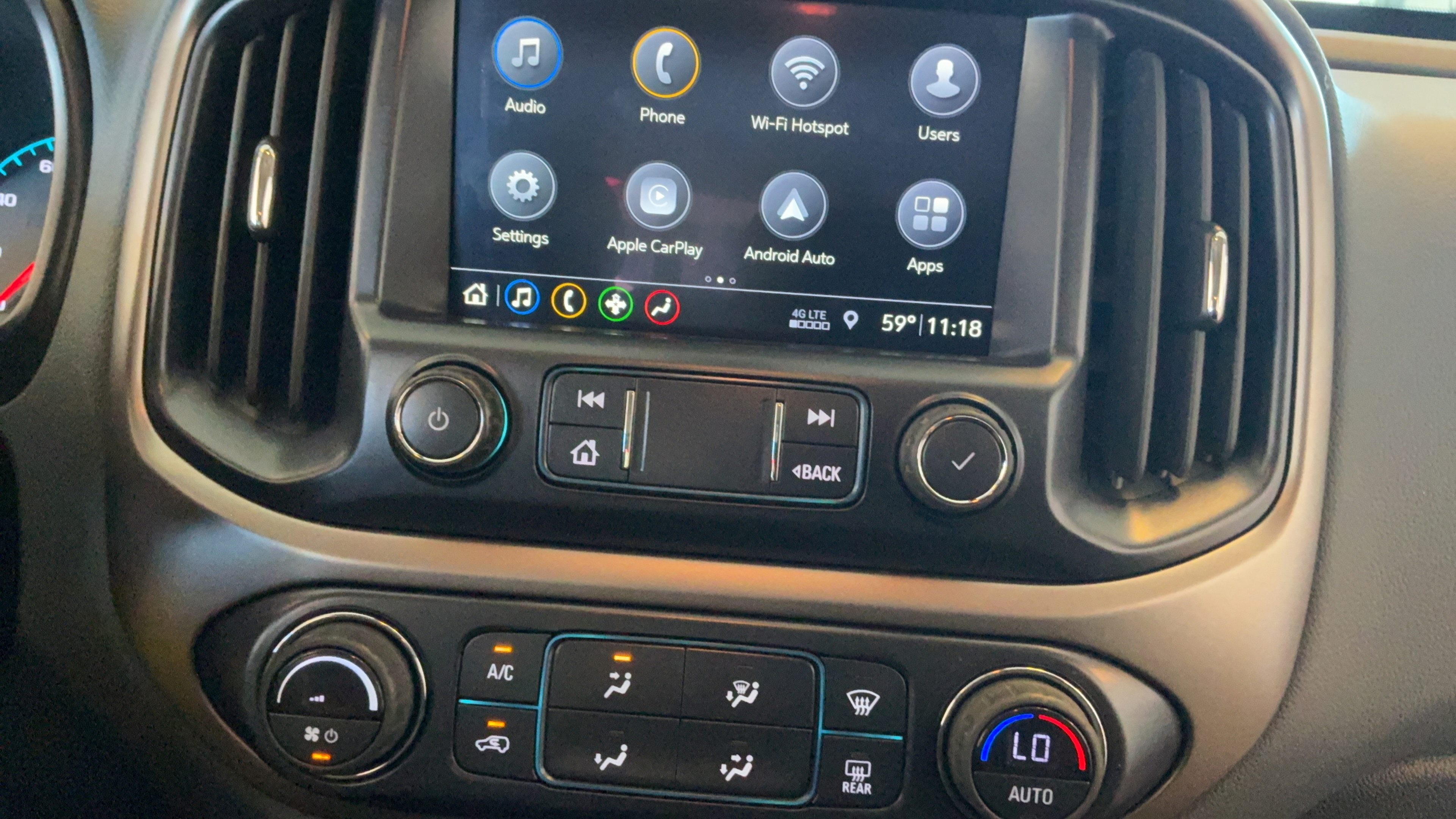 Used 2022 Chevrolet Colorado Z71 AWD/4WD image 34