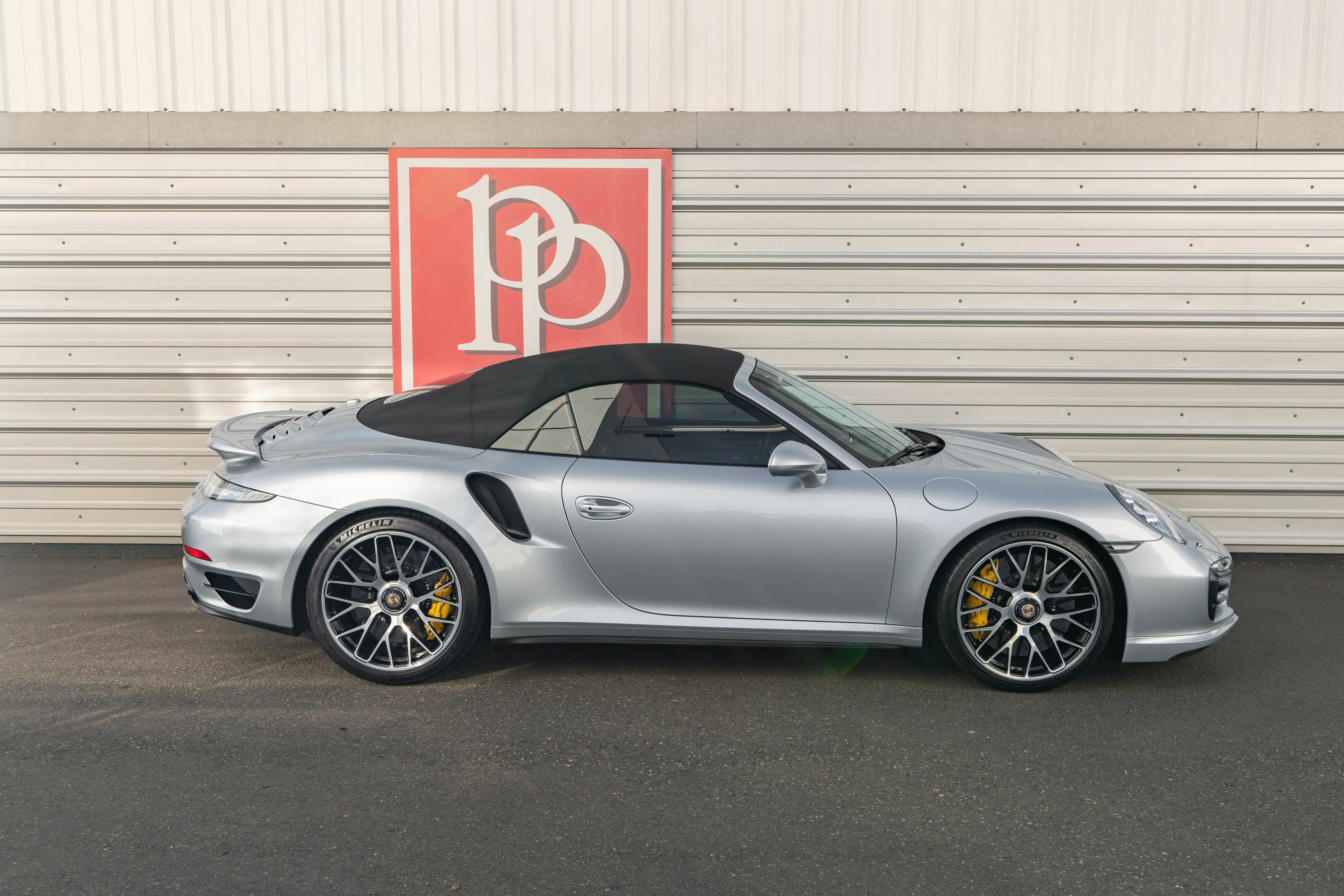 Used 2014 Porsche 911 Turbo S image 34