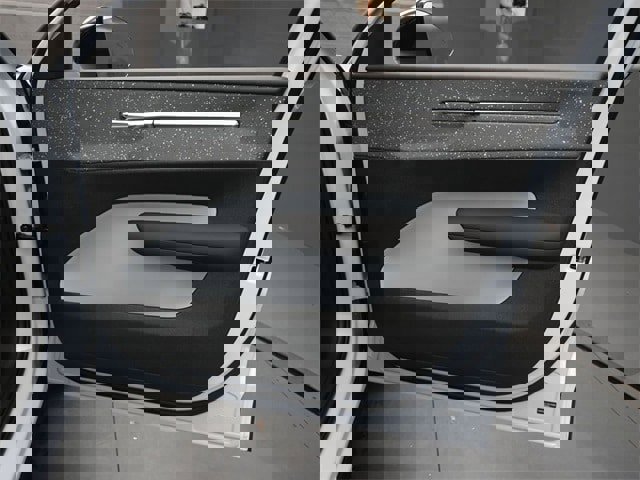 New 2025 Volvo EX30 Ultra w/ Climate Package image 26