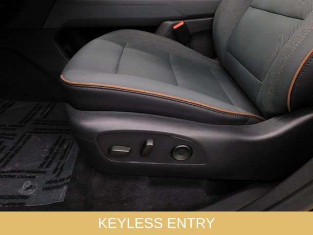 Used 2025 GMC Acadia AT4 w/ LPO, Floor Liner Package image 27