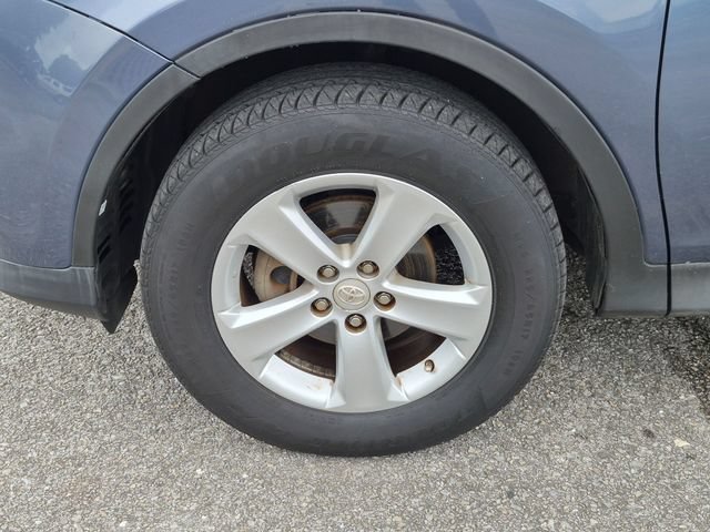 Used 2014 Toyota RAV4 XLE AWD/4WD image 11