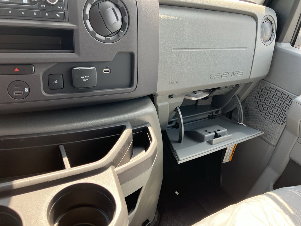 New 2026 Ford E-350 and Econoline 350 Super Duty w/ Power Equipment Group image 21