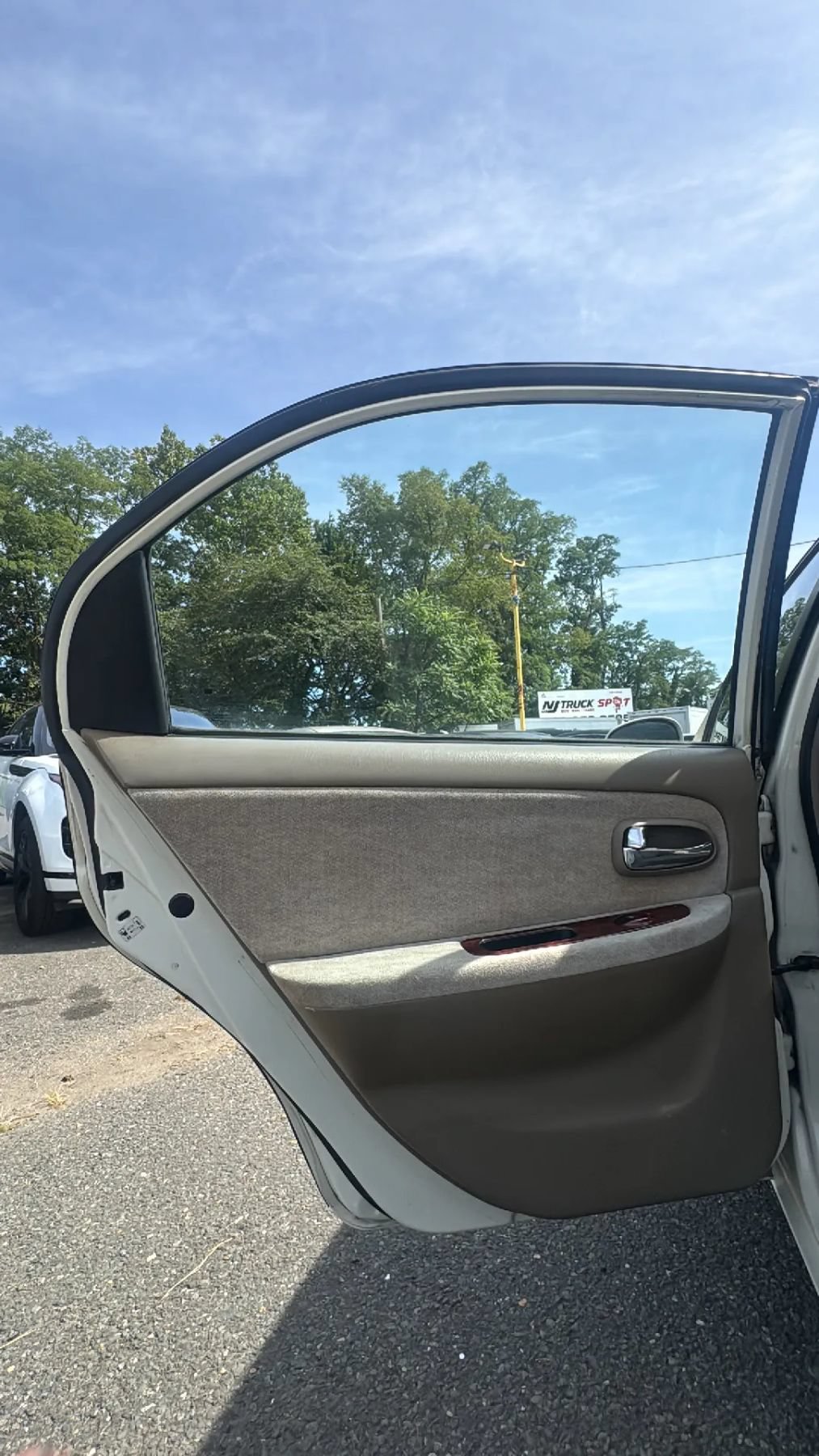 Used 2004 Kia Optima FWD image 13