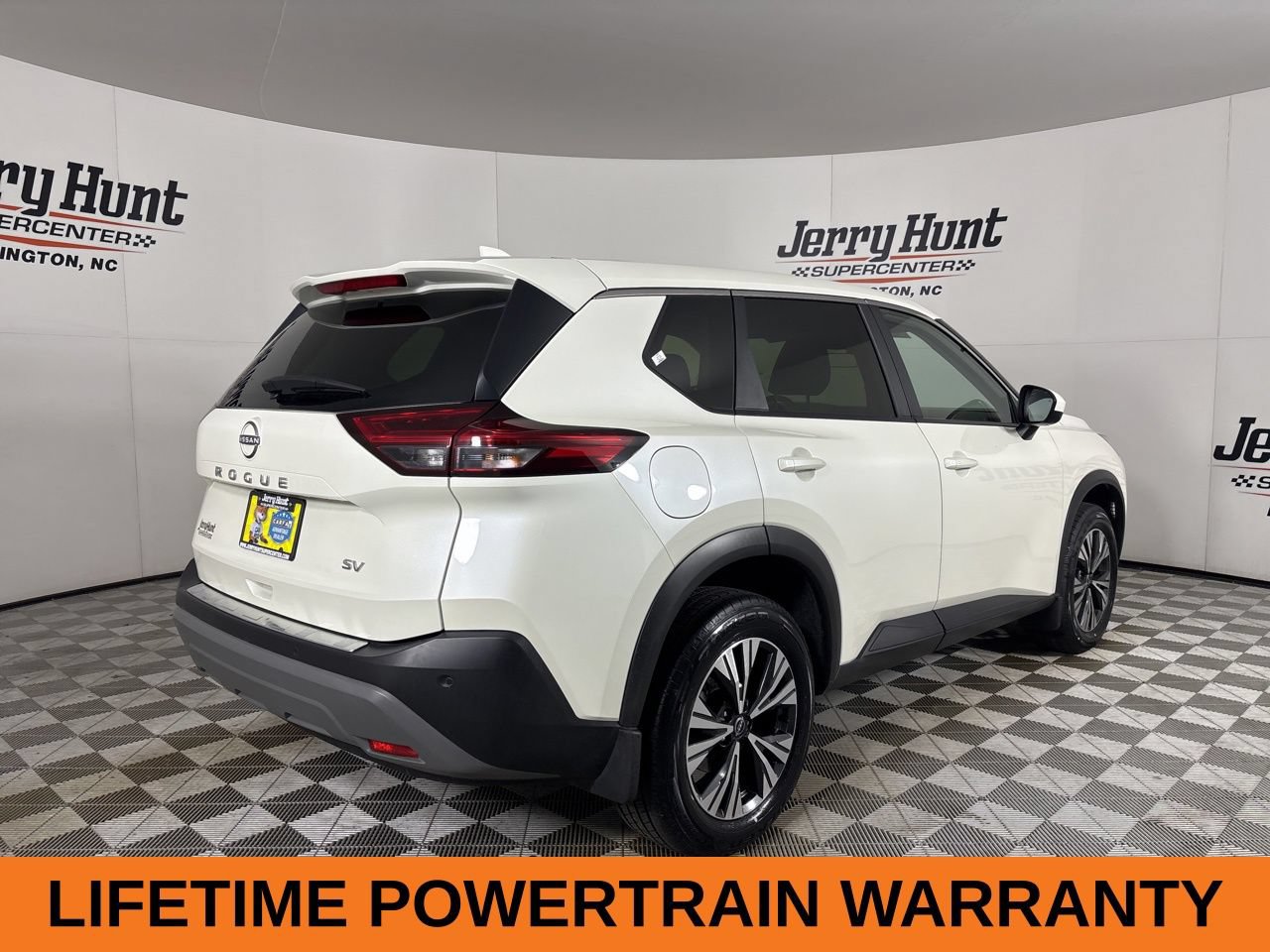 Used 2023 Nissan Rogue SV FWD image 5