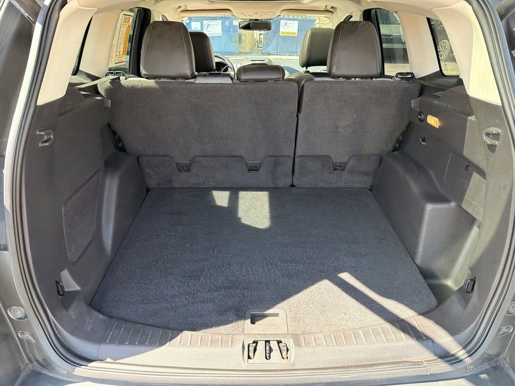 Used 2017 Ford Escape Titanium image 23