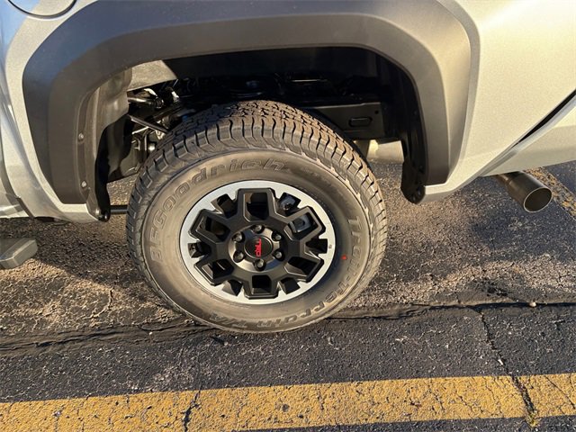 New 2025 Toyota Tacoma TRD Off-Road image 17