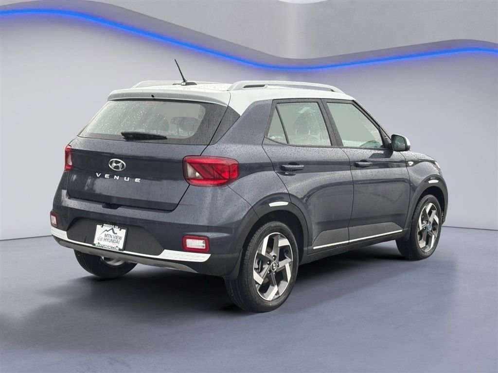 New 2026 Hyundai Venue SEL FWD image 6