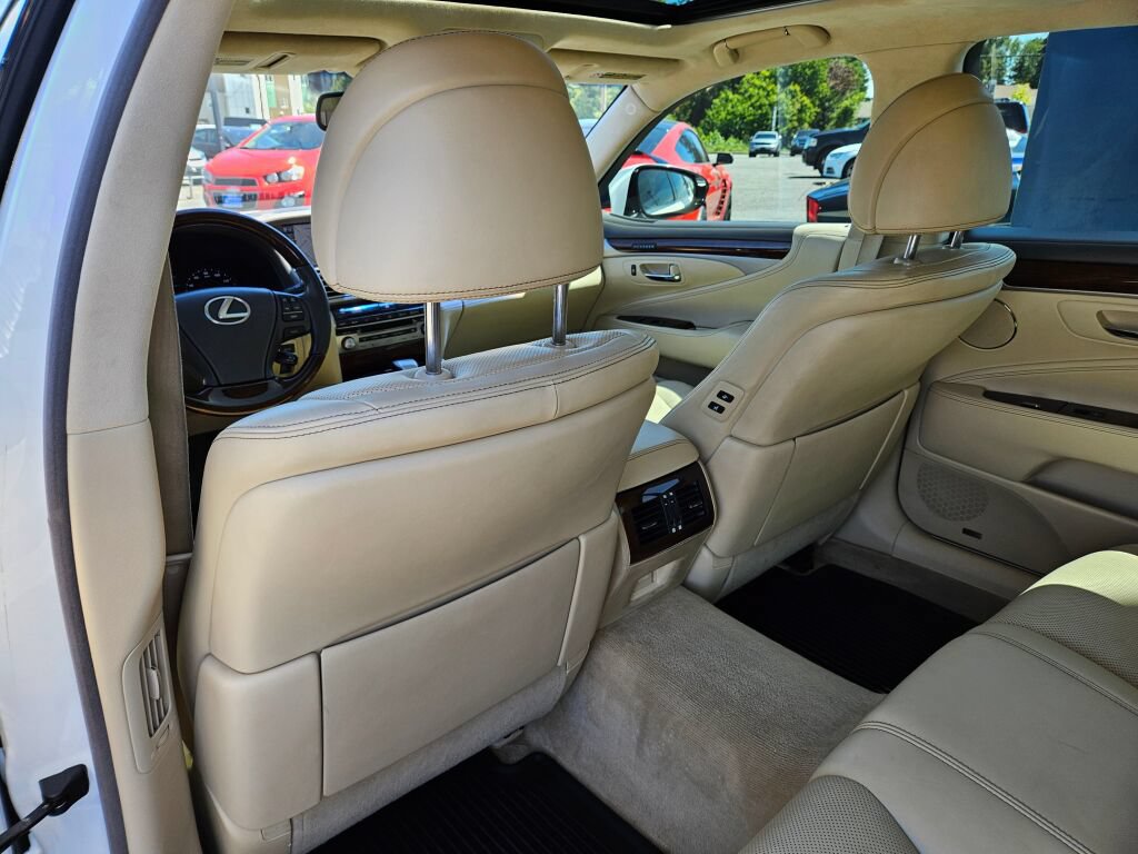 Used 2014 Lexus LS 460 L AWD/4WD image 12