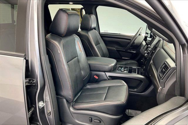 Used 2024 Nissan Titan PRO-4X w/ Pro-4x Convenience Package AWD/4WD image 6