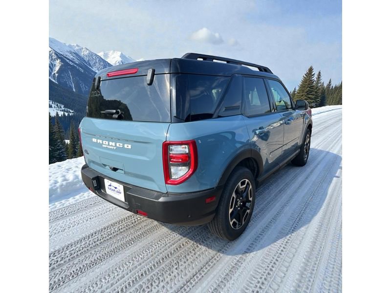 Used 2023 Ford Bronco Sport Outer Banks w/ Tech Package image 4