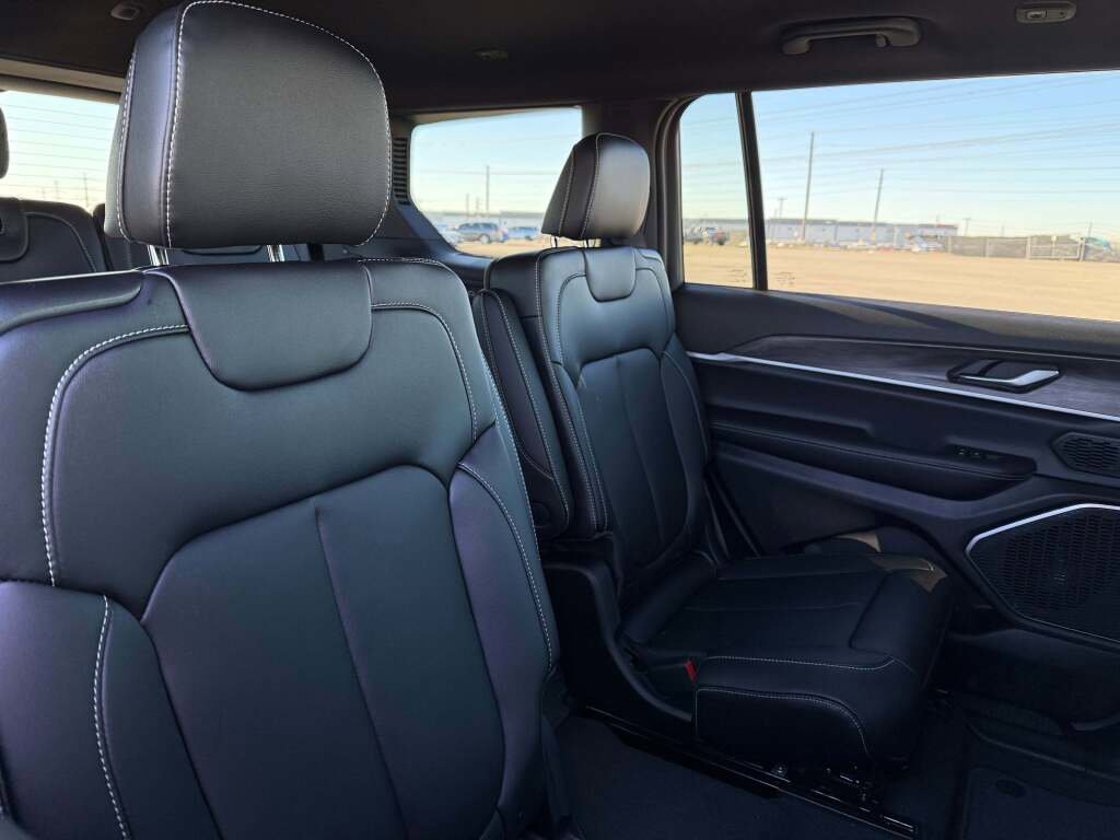 New 2026 Jeep Grand Cherokee L Limited image 20