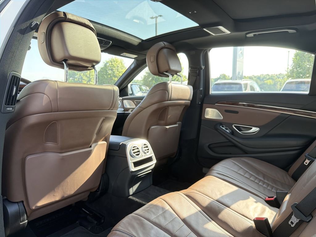 Used 2015 Mercedes-Benz S 550 Sedan image 12