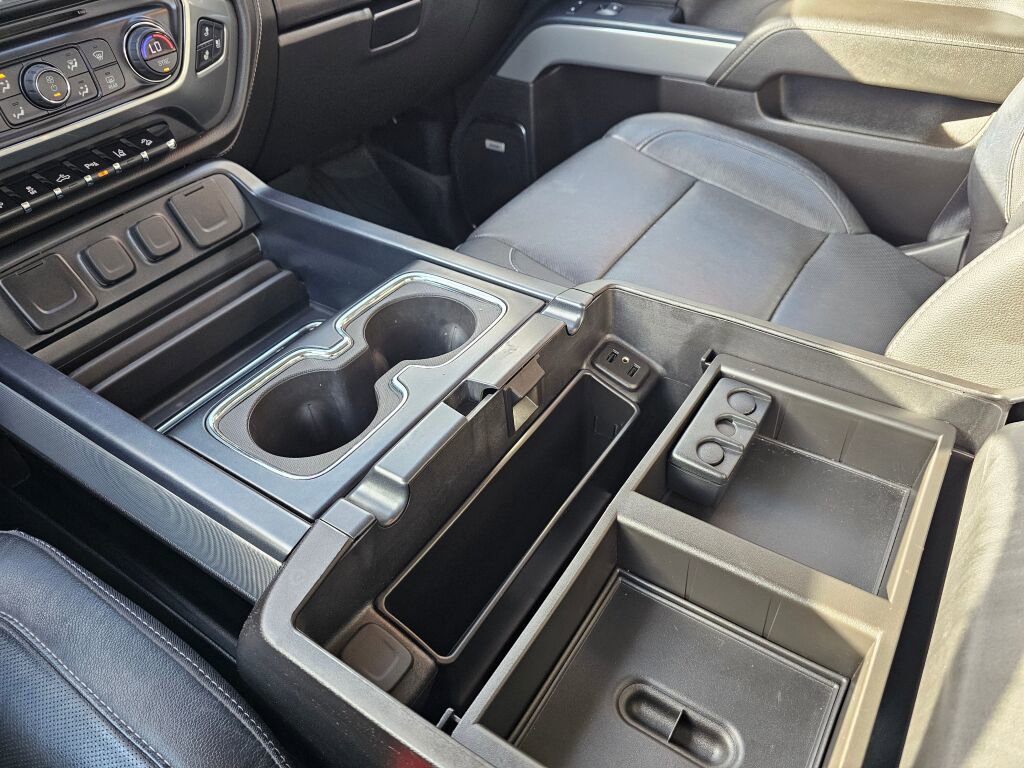 Used 2018 Chevrolet Silverado 3500 LTZ image 39