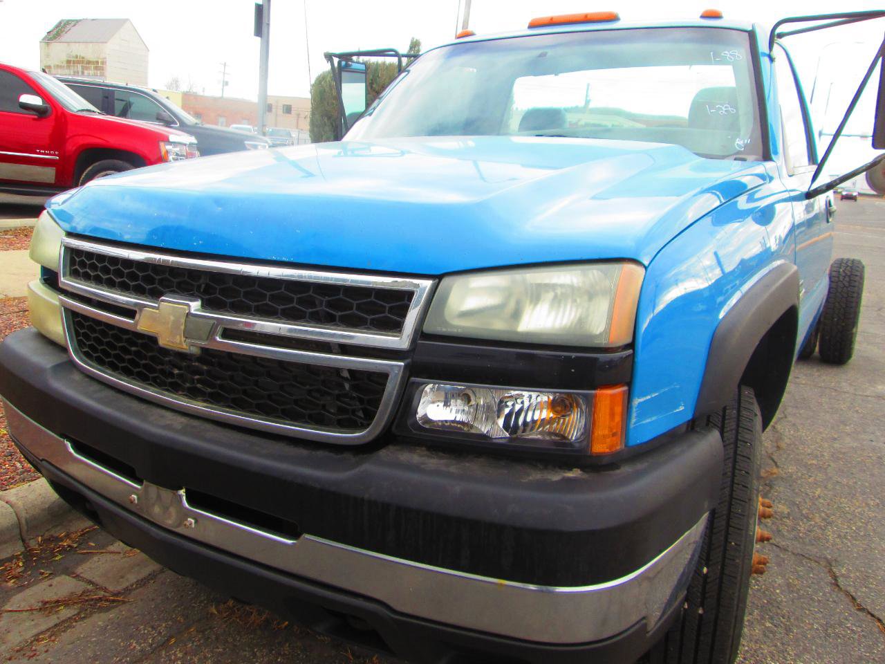 Used 2007 Chevrolet Silverado 3500 2WD Reg Cab 161.5 WB, 84.9 C w/ Heavy-Duty Power Package image 6