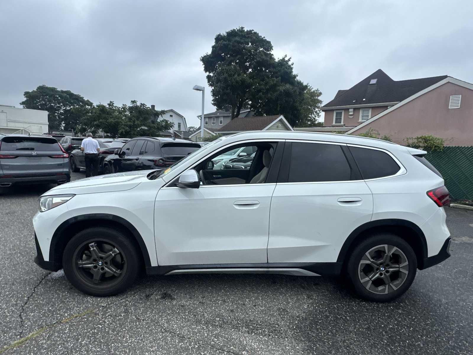 Used 2024 BMW X1 xDrive28i w/ Convenience Package AWD/4WD image 5