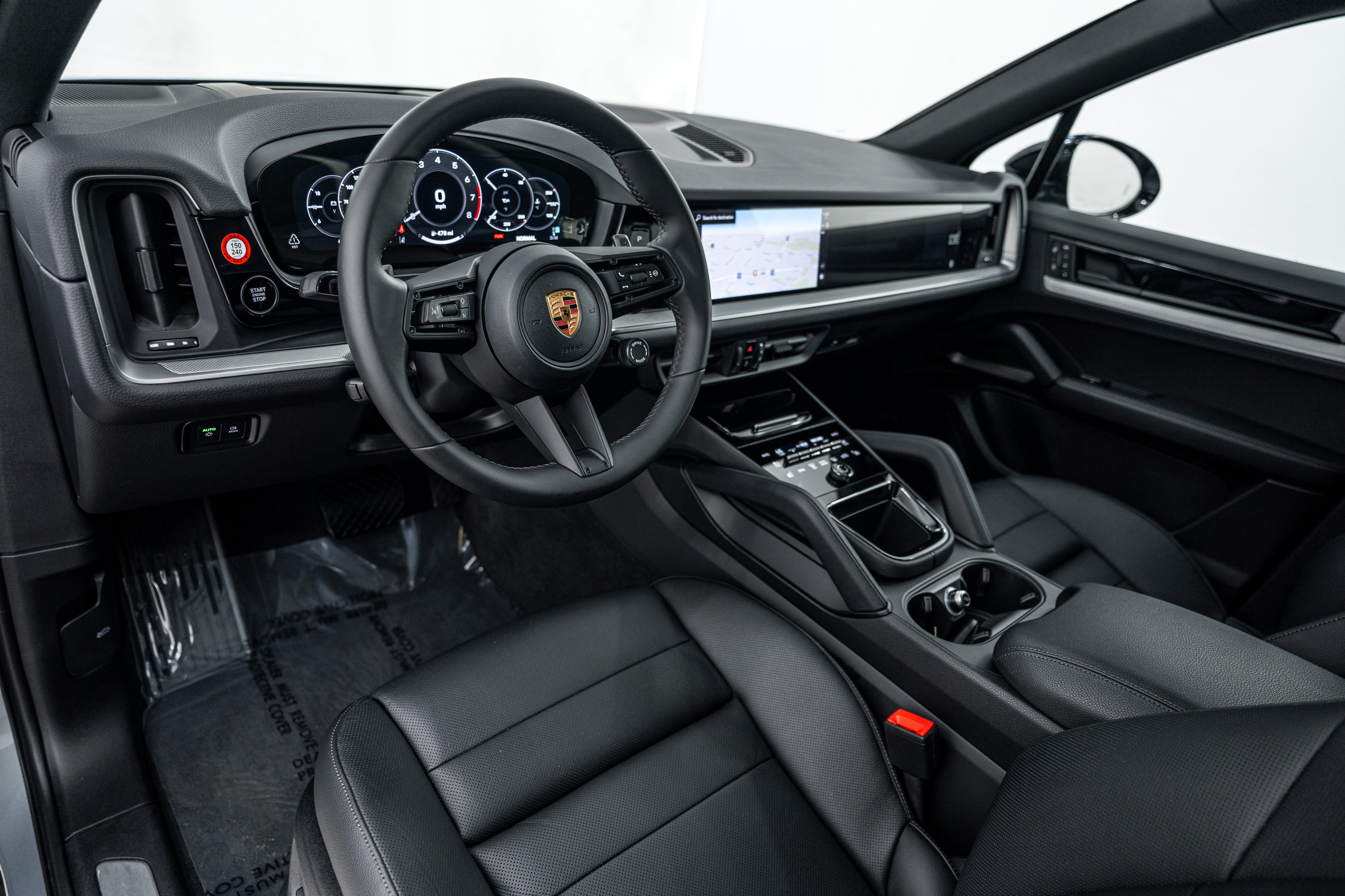 Certified 2026 Porsche Cayenne AWD/4WD image 4