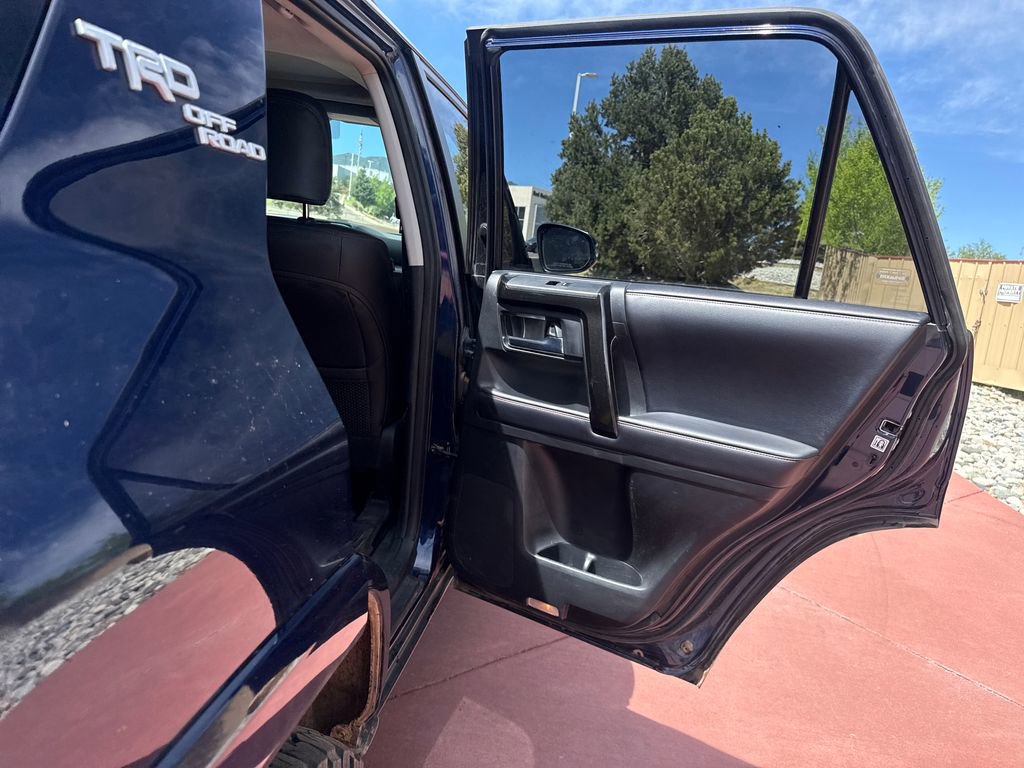 Used 2018 Toyota 4Runner TRD Off-Road Premium image 27