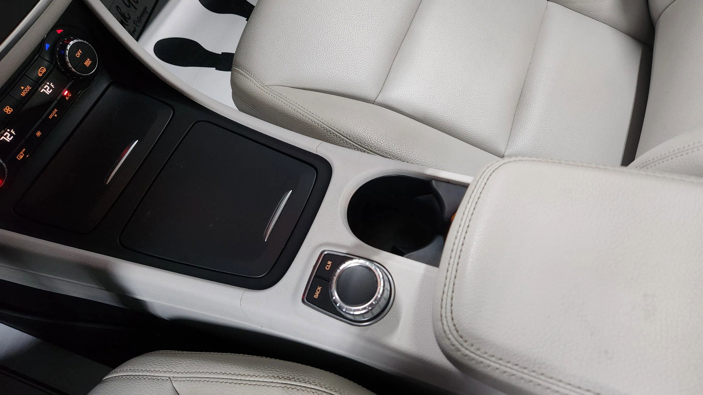 Used 2014 Mercedes-Benz CLA 250 4MATIC image 34