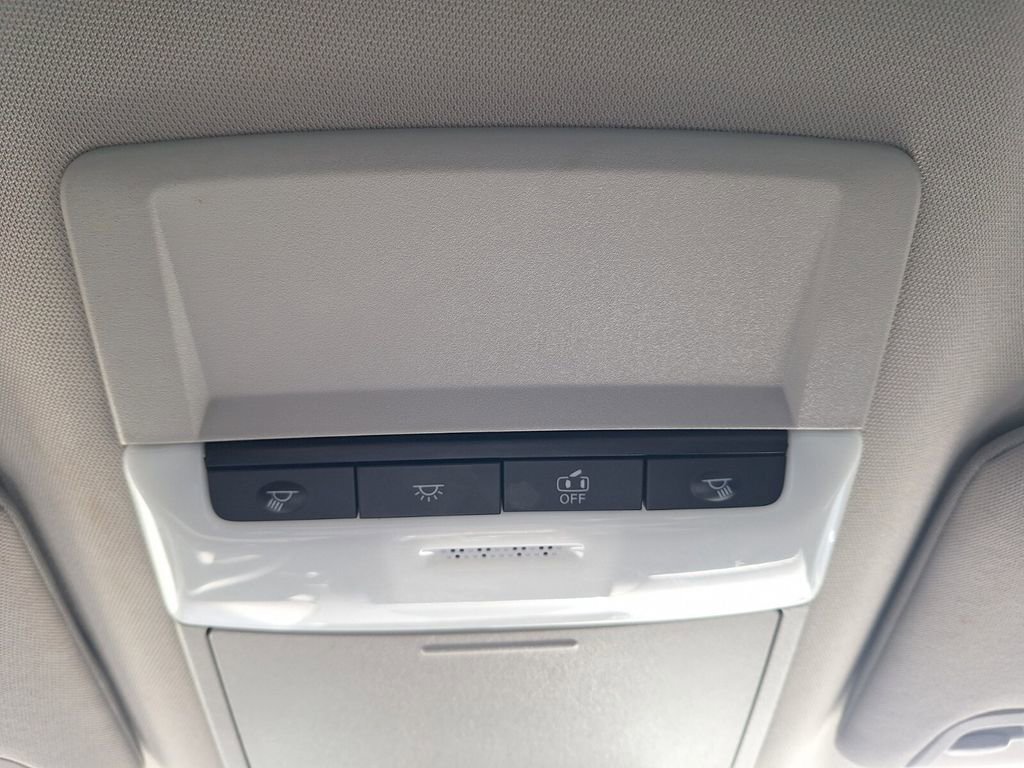 Used 2025 Nissan Altima 2.5 SR image 18