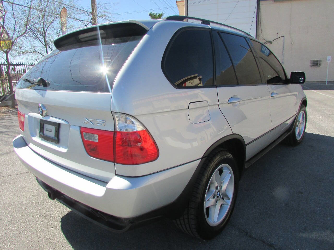 Used 2005 BMW X5 4.4i image 4