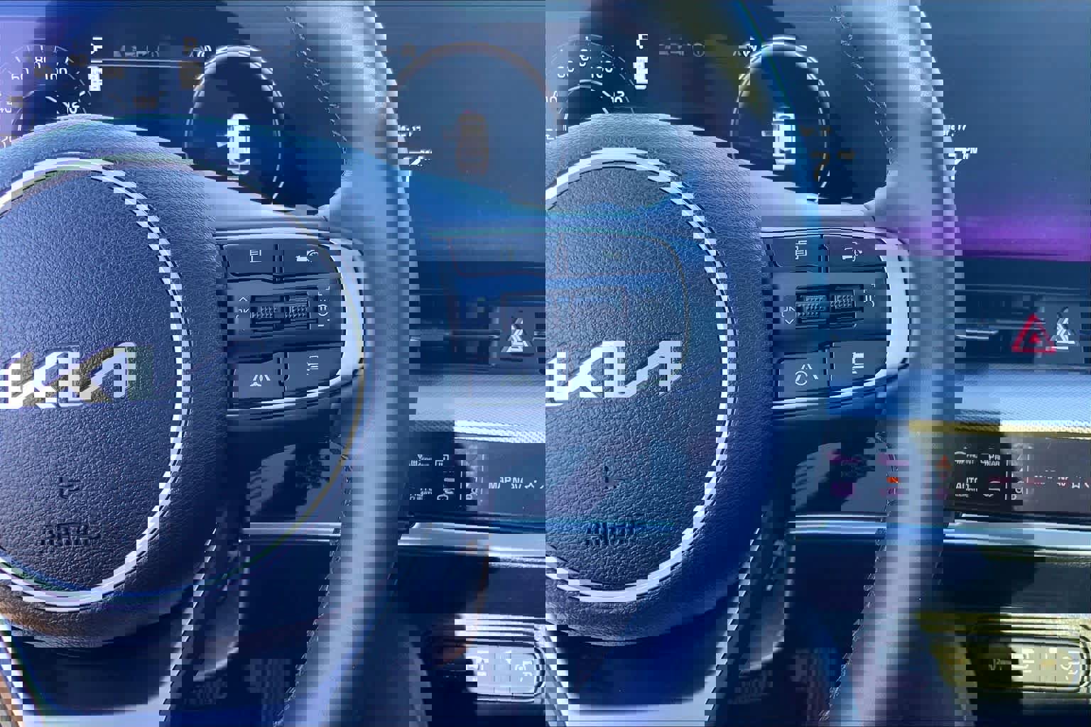 Used 2024 Kia Sportage SX image 22