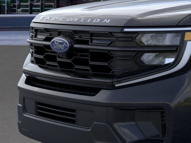 New 2025 Ford Expedition Active image 17