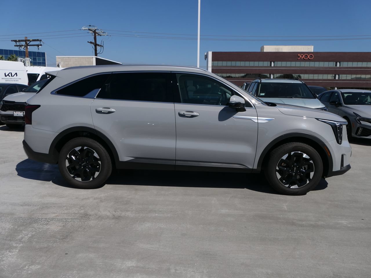 Certified 2026 Kia Sorento S FWD image 2