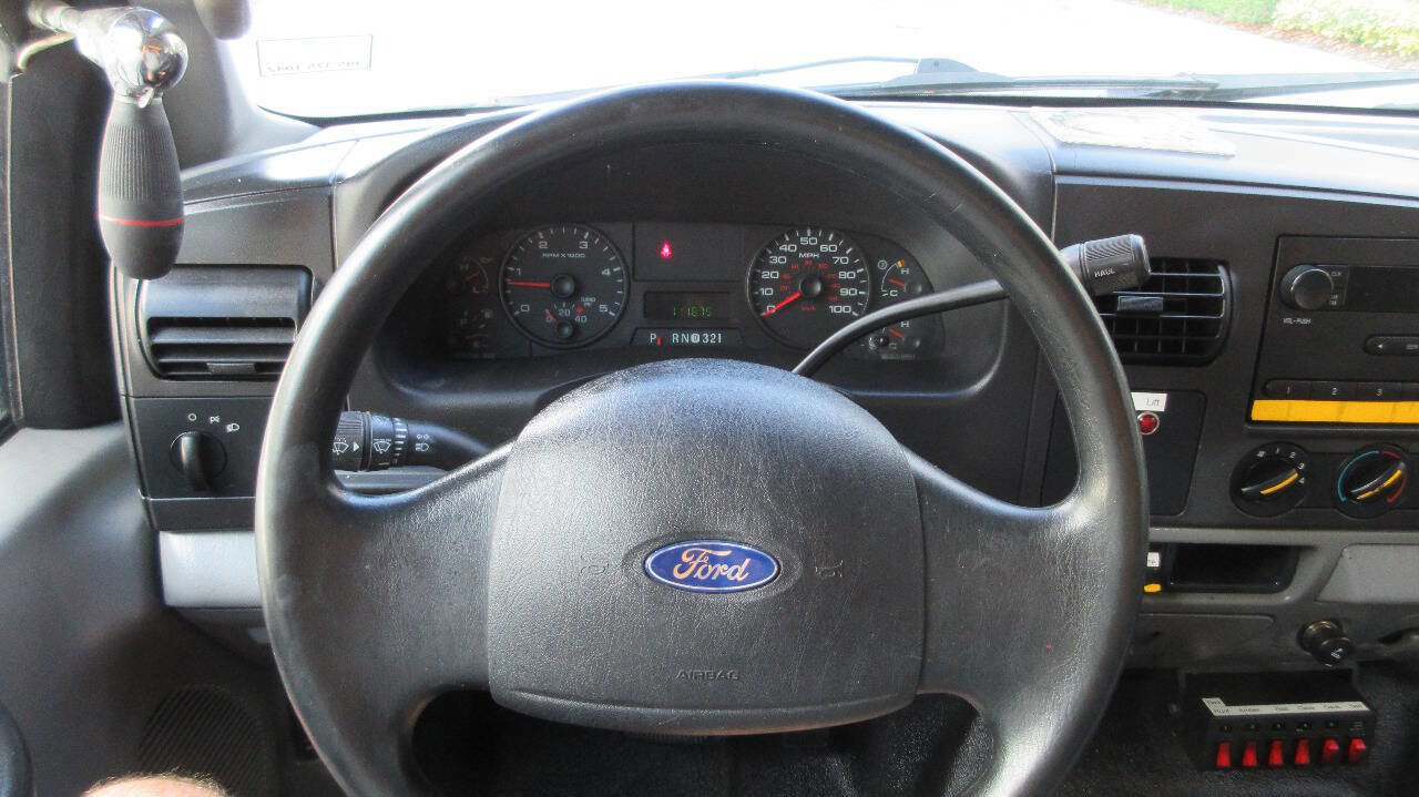 Used 2007 Ford F550 2WD Regular Cab Super Duty image 35