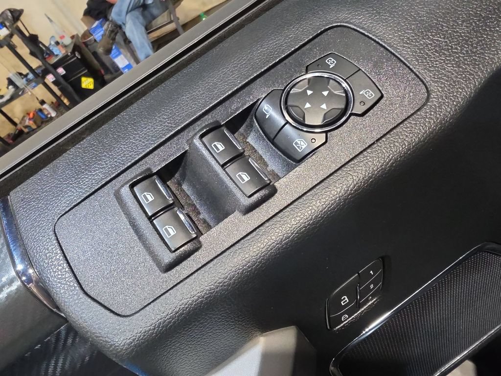 Used 2020 Ford F150 Lariat w/ Equipment Group 502A Luxury AWD/4WD image 15