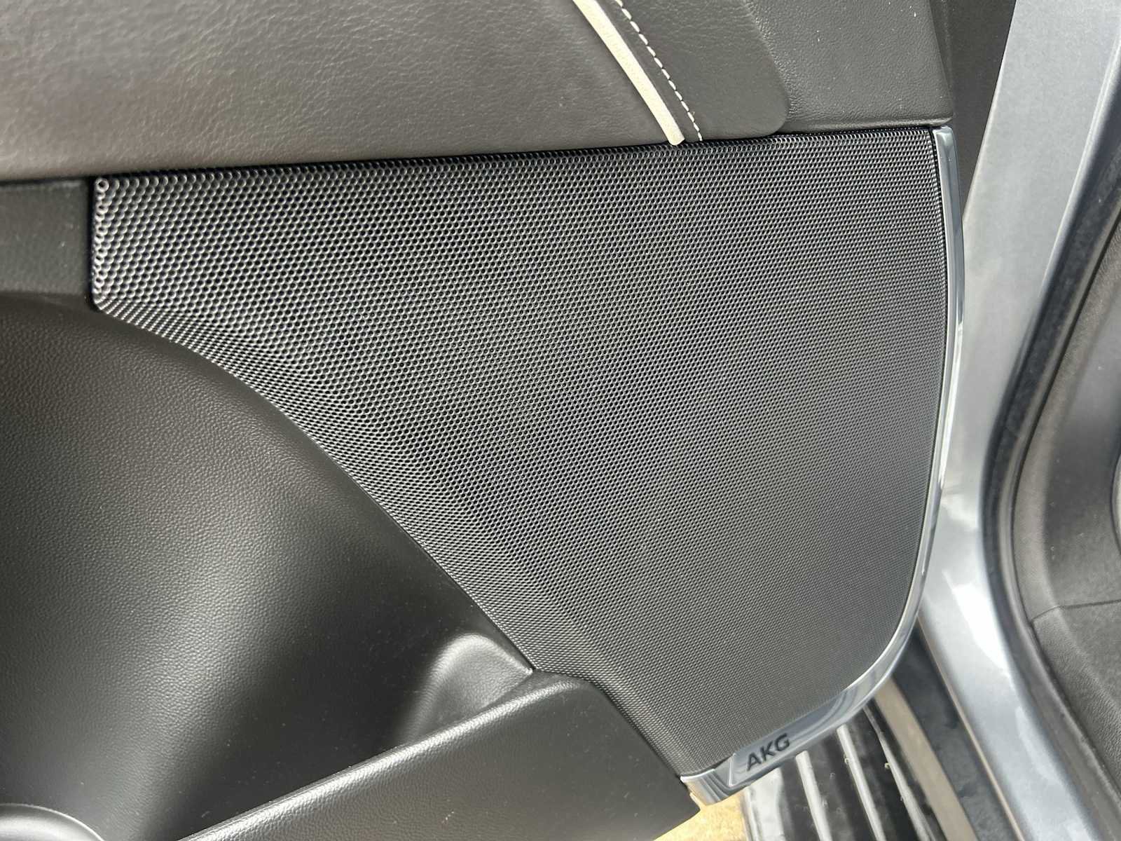 Used 2021 Cadillac Escalade Luxury image 23