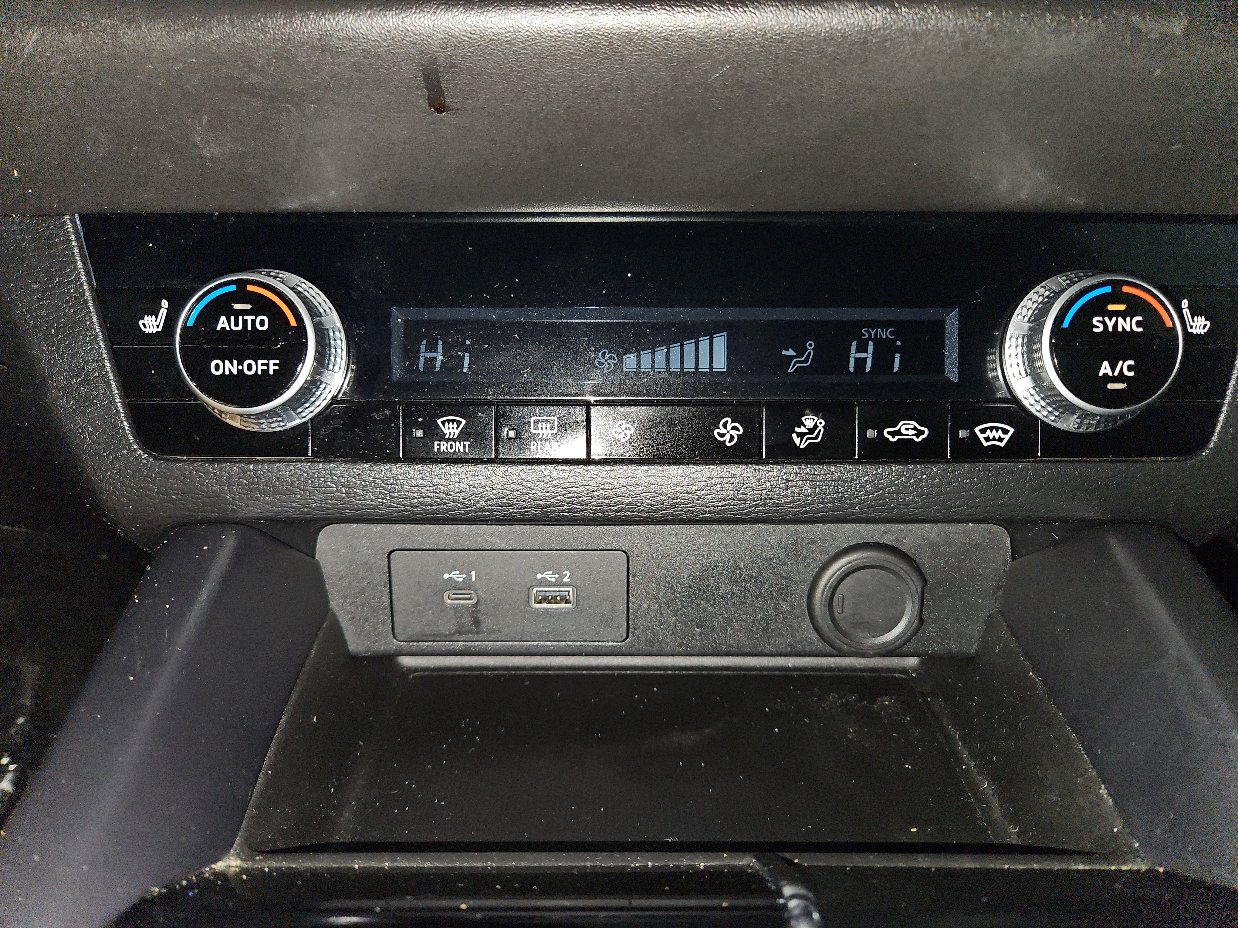 Used 2023 Mitsubishi Outlander SE image 18