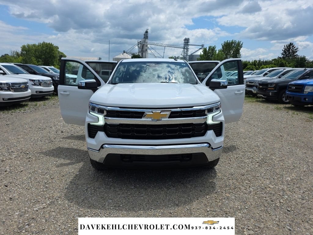 Used 2023 Chevrolet Silverado 1500 LT AWD/4WD image 33
