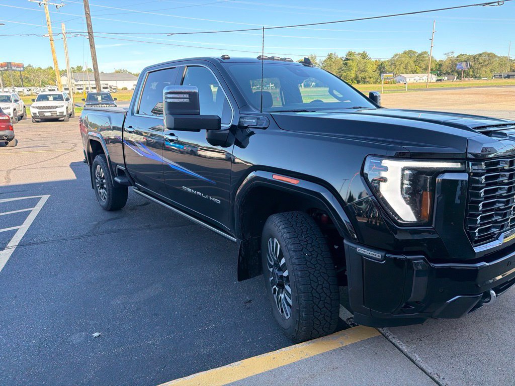 Certified 2024 GMC Sierra 2500 Denali Ultimate AWD/4WD image 4