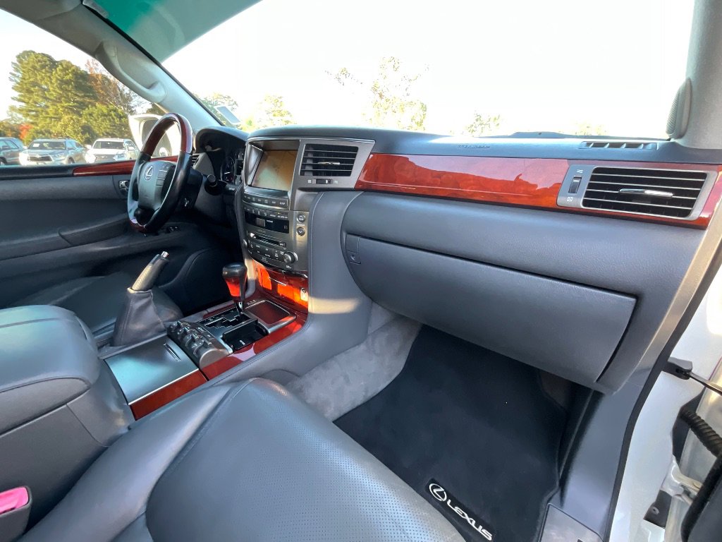 Used 2010 Lexus LX 570 200 SERIES image 34