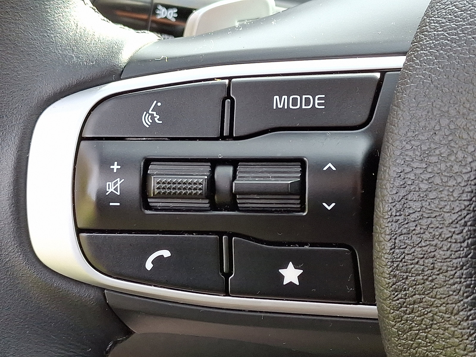 Certified 2025 Kia Sportage X-Line image 22