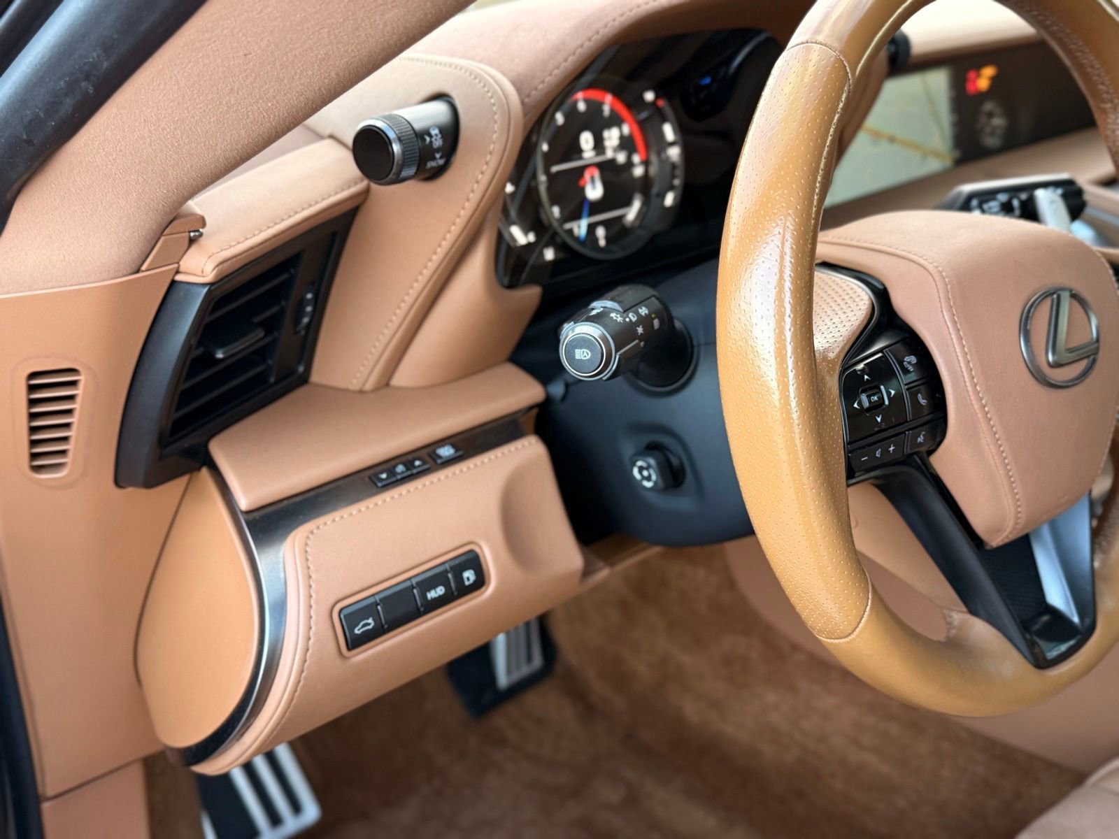 Used 2018 Lexus LC 500 Coupe image 34