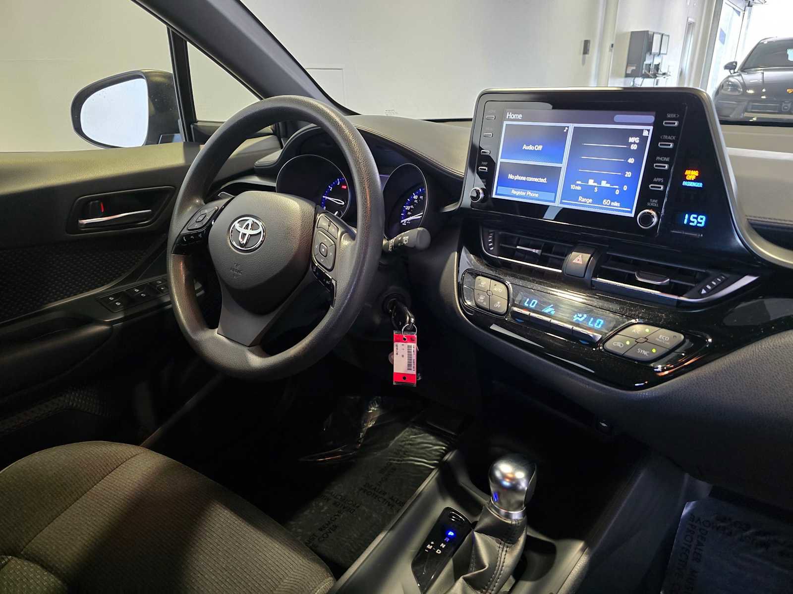 Used 2019 Toyota C-HR LE image 12