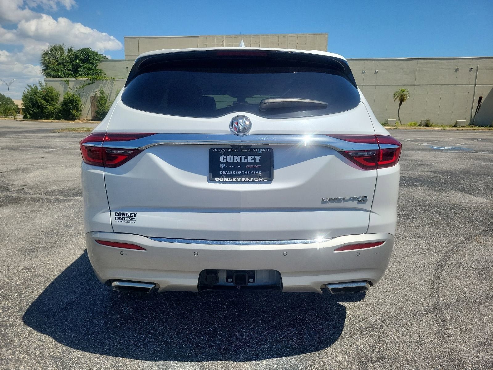 Used 2019 Buick Enclave Avenir w/ Avenir Technology Package AWD/4WD image 6