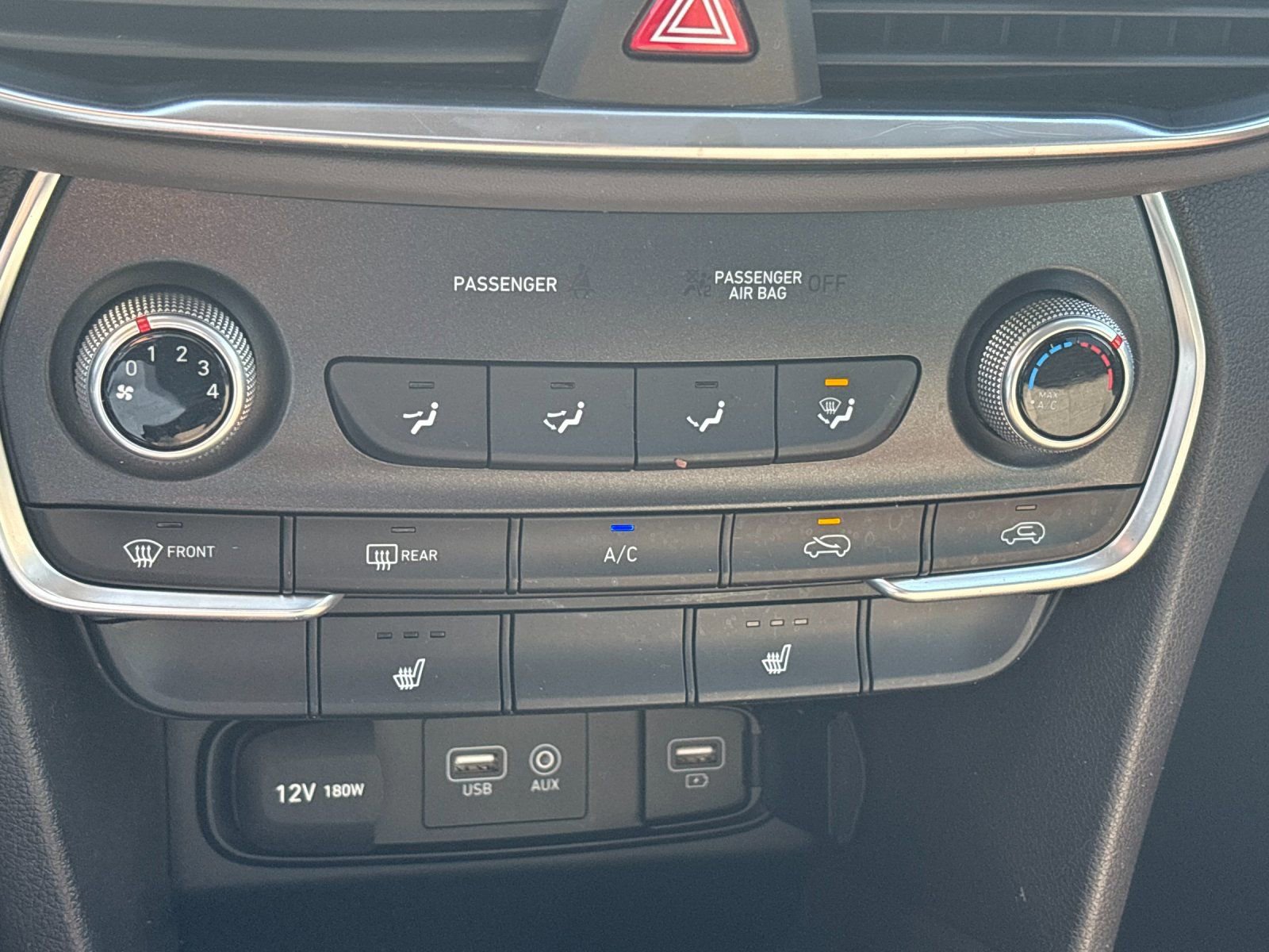 Used 2019 Hyundai Santa Fe SEL image 21