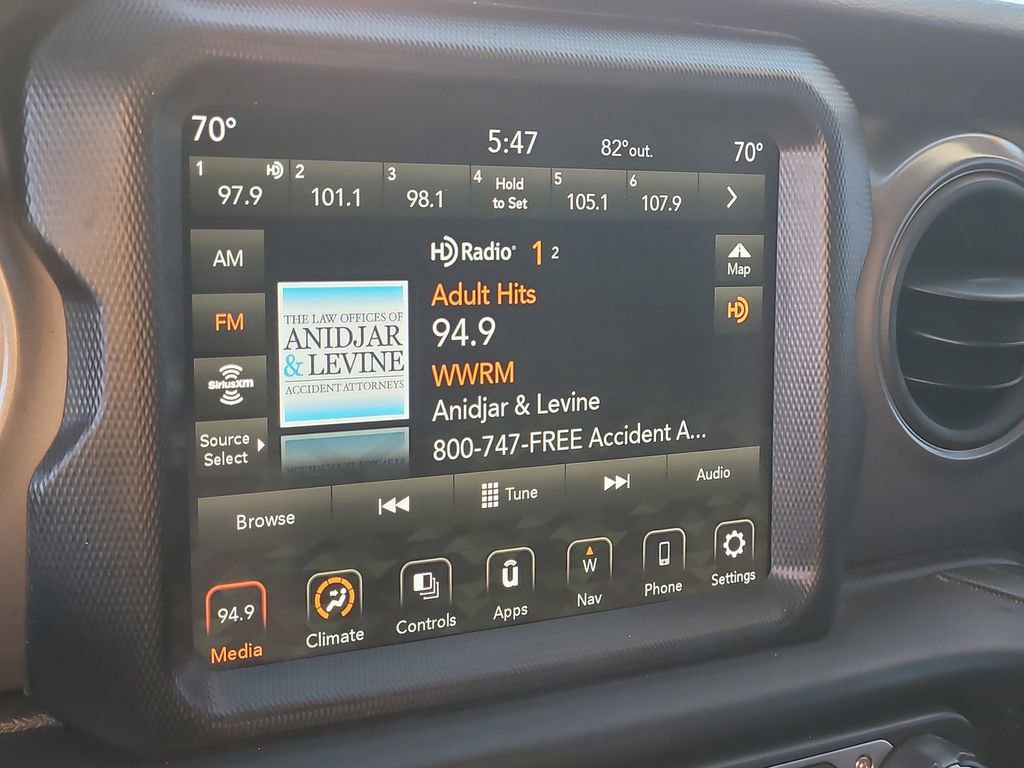 Used 2023 Jeep Wrangler Sport S image 17