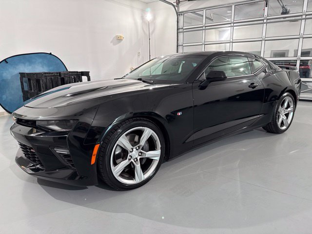 Used 2017 Chevrolet Camaro SS RWD image 3