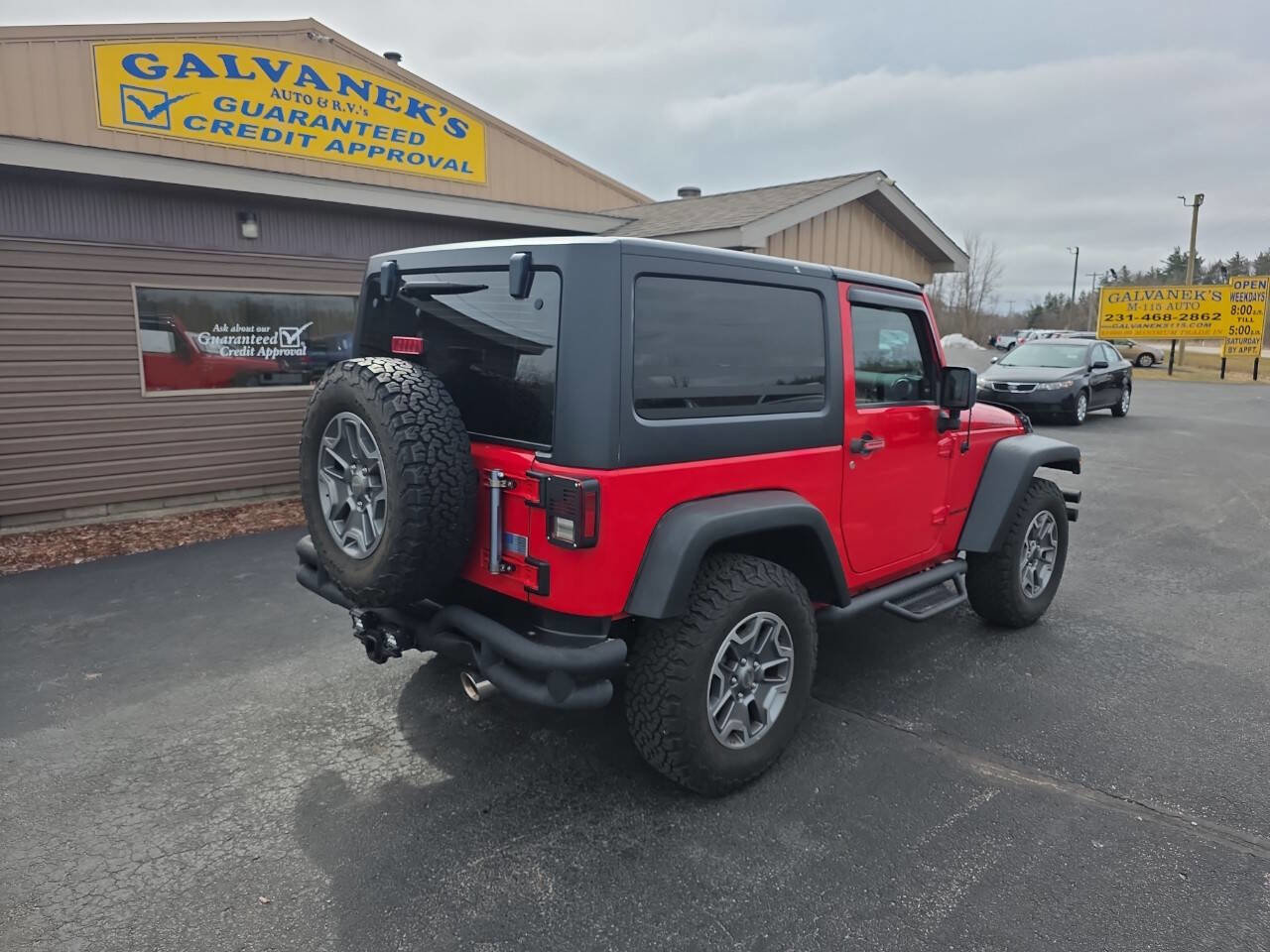 Used 2015 Jeep Wrangler Rubicon w/ Power Convenience Group AWD/4WD image 6