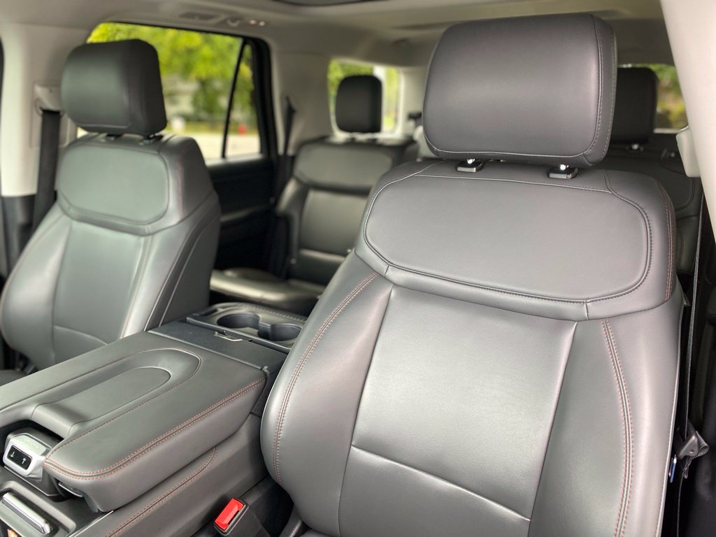 Certified 2025 Ford Expedition Active AWD/4WD image 11