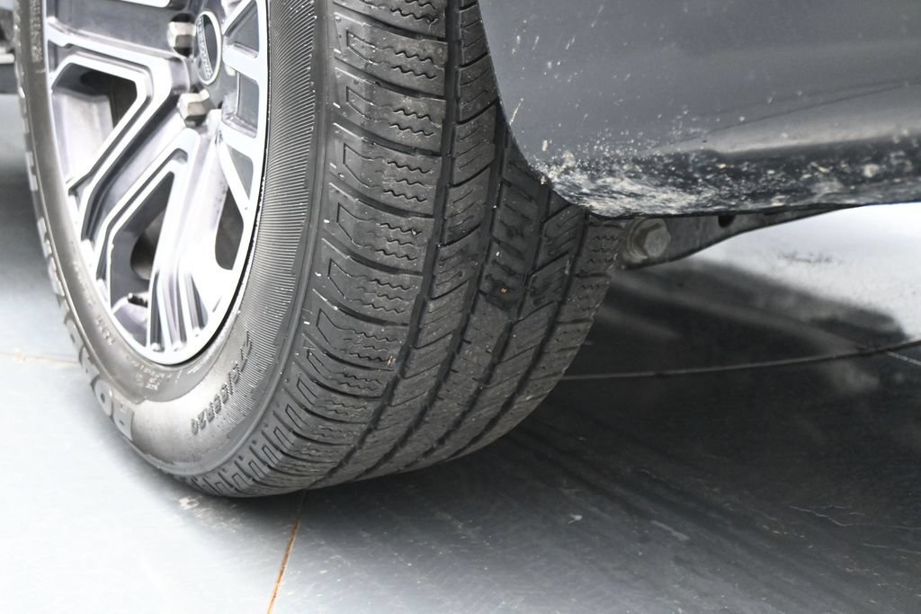 Used 2025 Jeep Wagoneer 4WD image 29