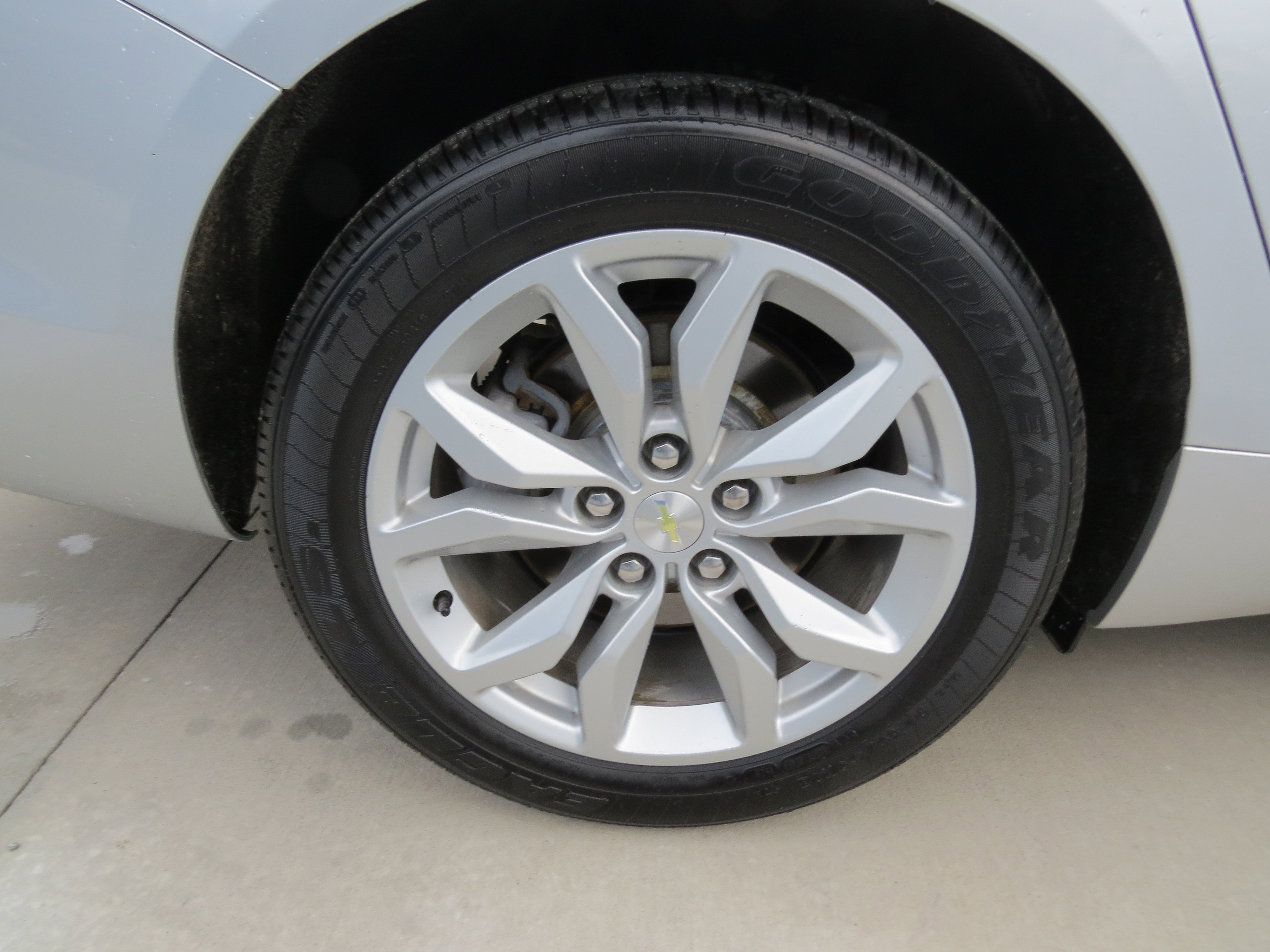 Used 2020 Chevrolet Impala LT w/ LT Convenience Package image 9