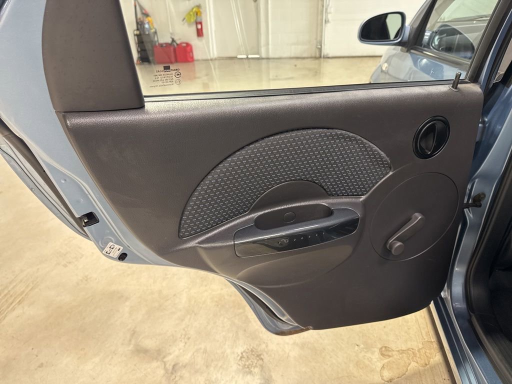 Used 2006 Chevrolet Aveo LS image 21