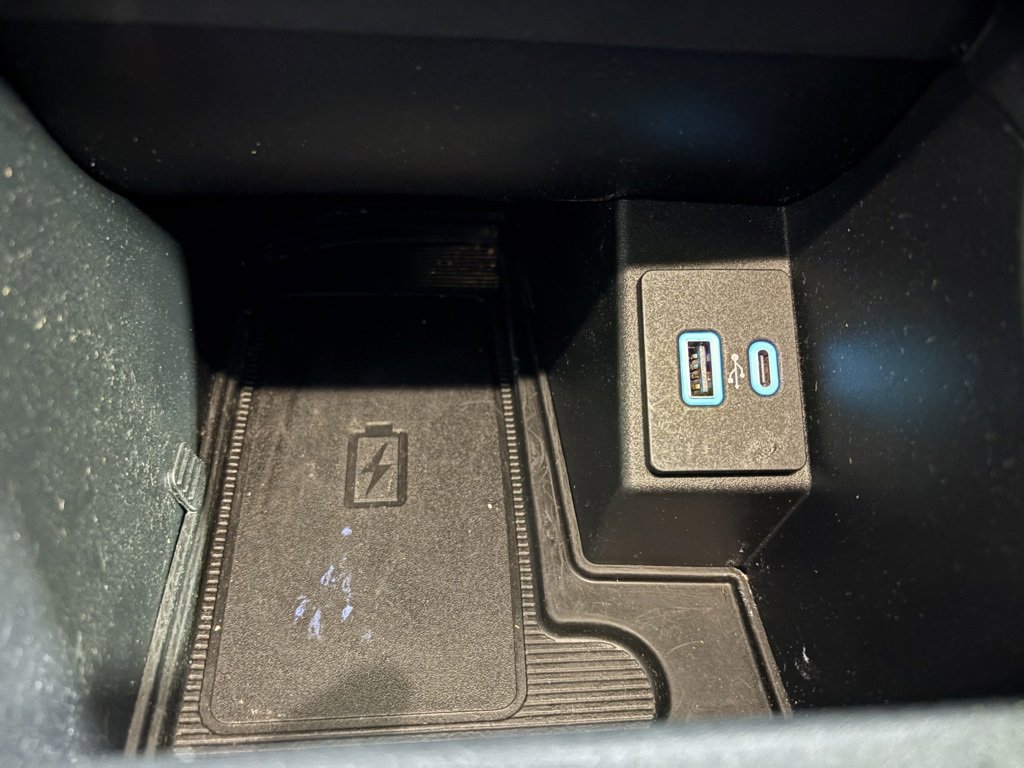 Used 2022 Ford Edge SEL w/ Convenience Package image 11